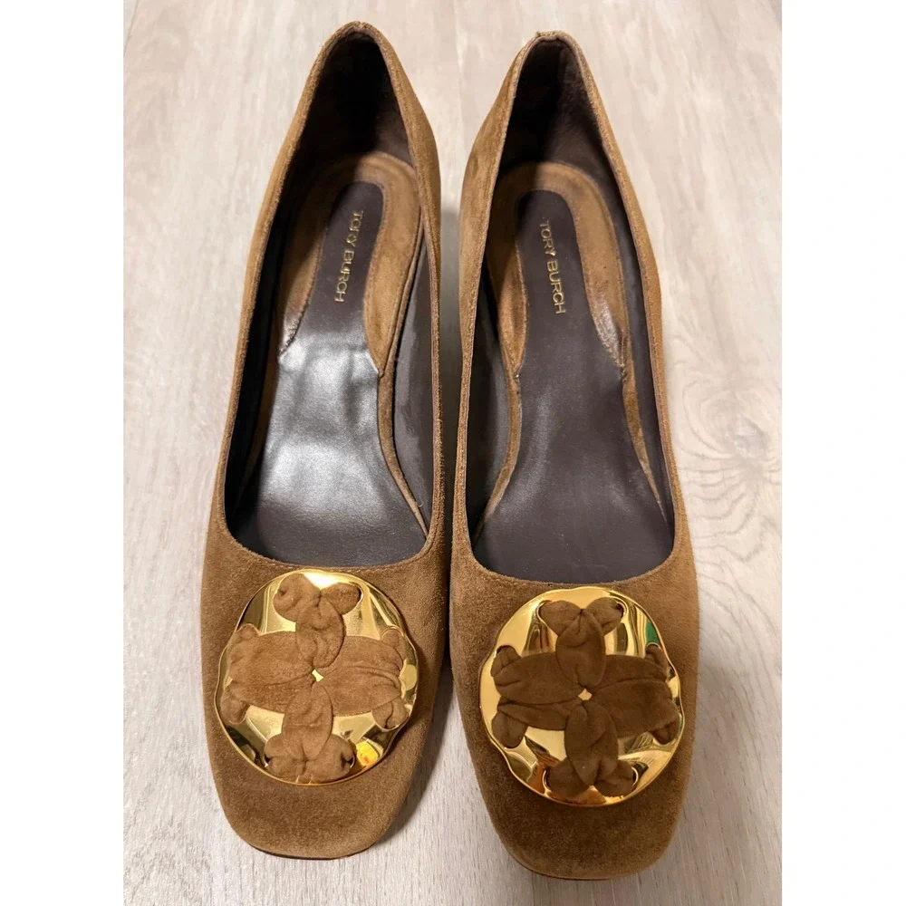 Tory Burch Suede Block Heel Pumps Women 8M Brown Good Gold Logo Medallion